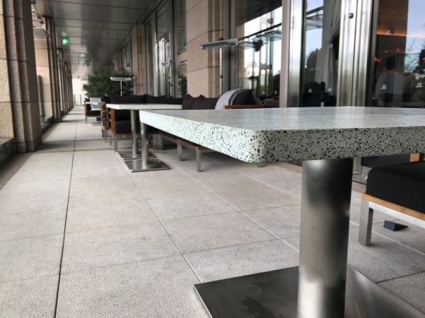 ビールストーン　天板　白　色ガラス仕上げ