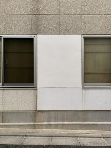 原田左官第2倉庫の外壁。漆喰押さえ