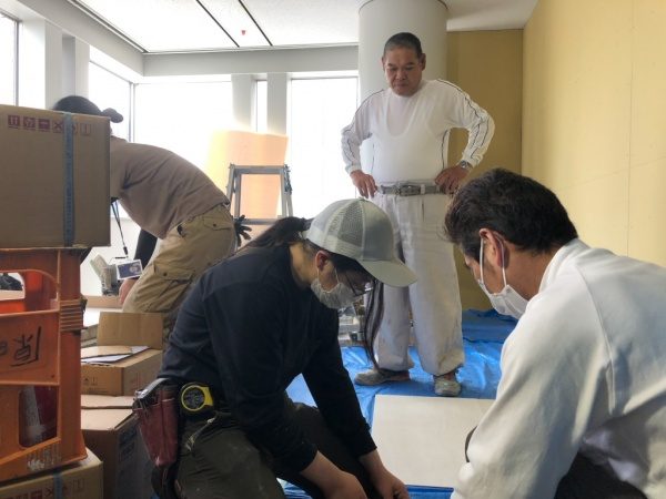 原田左官タイル職人の宇都宮さんと石田さんと松岡さん
