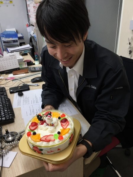 クリスマスケーキ2019年12月。原田左官社内にて社員さんへ会社からプレゼントのフルーツケーキ