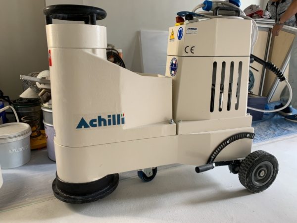 Achilli社製研磨機