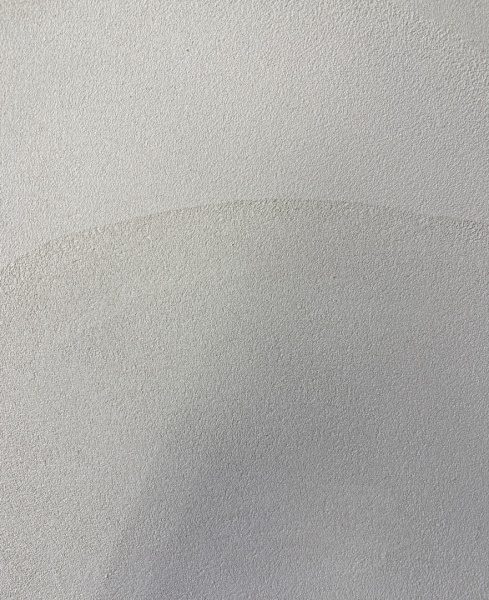 マッテオブリオーニの壁サンプル。色はパンナ、仕様はTV01