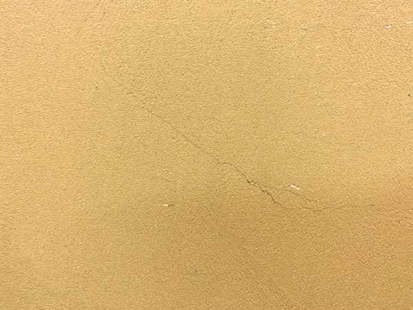 マッテオブリオーニのセナペ色で施工した土の棚板。表面