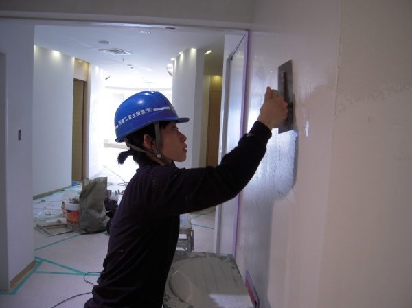 現在活躍している原田左官女性職人