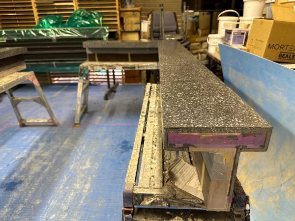 木工下地に施工したビールストーン