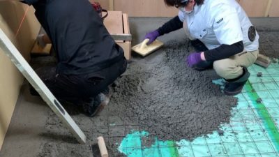 タイルの魅力発信プロジェクト　内部床をキーセル速乾バサモル施工