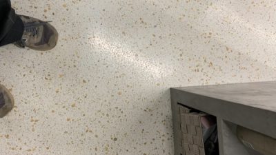 ビールストーン ステージに施工