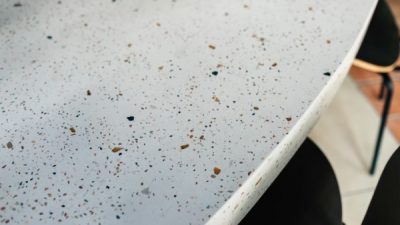 ビールストーンオリエンターレとテラクリスタ カウンターに施工