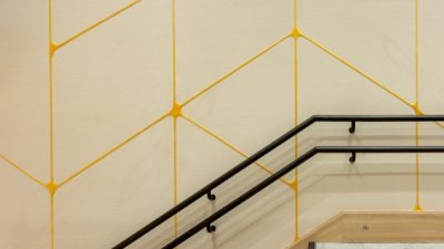 珪藻土壁　東京駅「東京グルメゾン」での施工