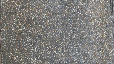 外構床を洗い出し仕上げで施工