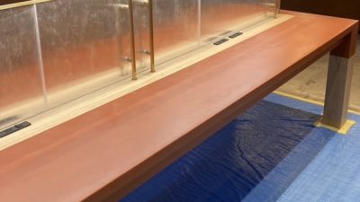 土の仕上げ「風土（〜Fuudo〜）」赤紅土をカウンターに施工