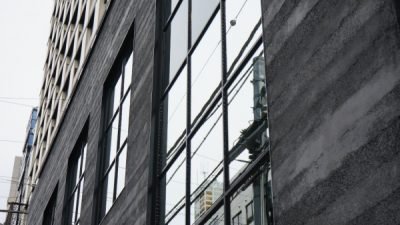 塗り版築仕上げ　外壁での施工