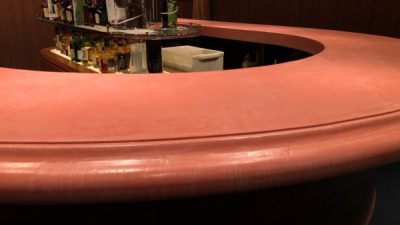モールテックスでバーカウンターを施工