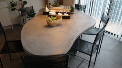 モールテックス 楕円テーブルに施工 その2