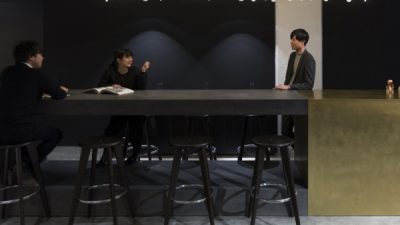 モールテックス・ミダスメタル　オフィスのテーブルに施工
