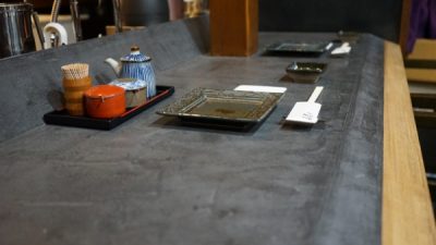 モールテックス 和食店のカウンターに使用
