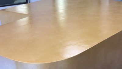 オルトレマテリア　金色　什器に施工