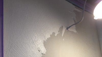 オルトレマテリア　シャワー室壁面に施工