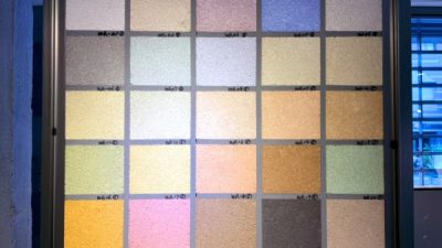 塗り版築に新色サカンライブラリーに展示