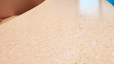 ビールストーン白店舗什器に施工