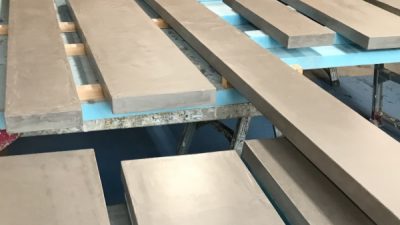 モールテックス　棚板に施工