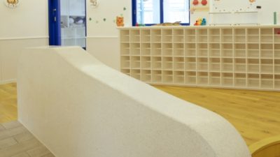 ビールストーン - 保育園の腰壁に施工