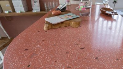 ビールストーン - 水晶入り赤いカウンター