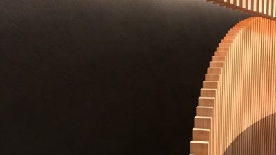 備長炭100純黒に仕上がる壁 - 飲食店壁に施工