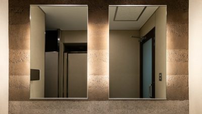 塗り版築 - 都内オフィスビル化粧室に施工