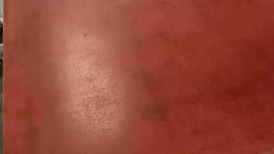 左官の重厚感と磨きの表情「ポリーブル」　濃色の仕上げ