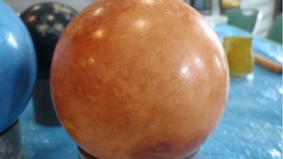 光る泥だんごは何故光る？