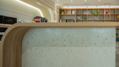 ビールストーン - くるみ入り仕上げカウンター