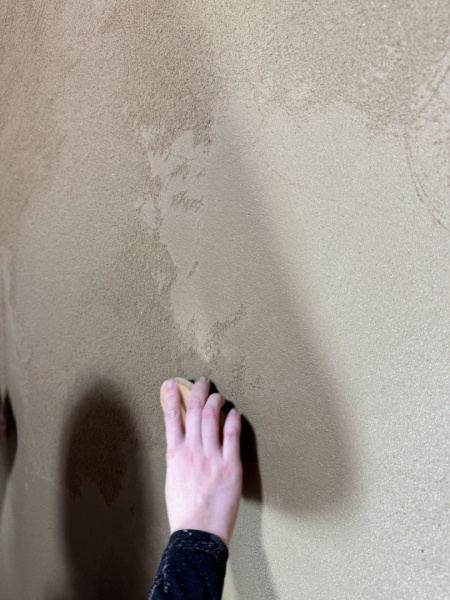 剣山を使って掻き落としをする工程