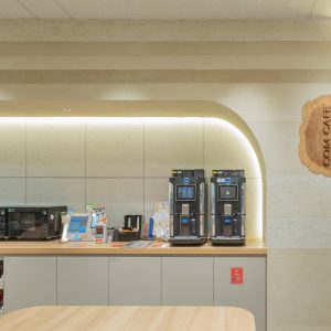 塗り版築 オフィスの壁面に施工