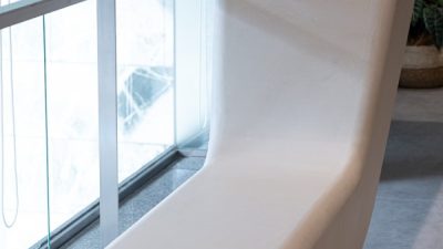 ポリーブル - オフィスのベンチに施工