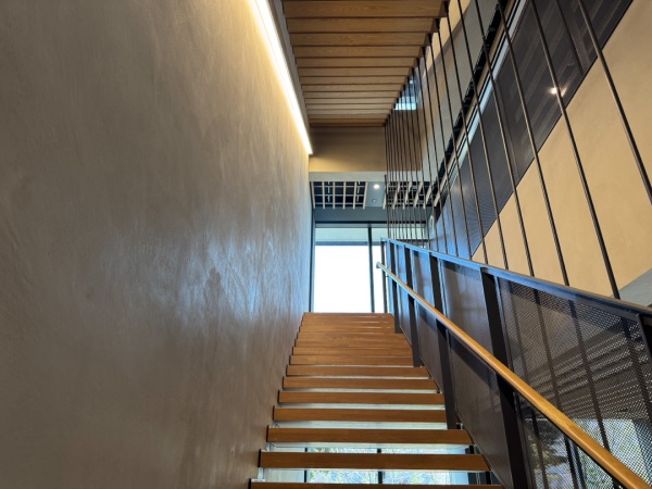 プラスタルポリーブルで施工した大面積の壁