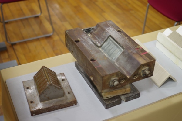 タイルの製造型