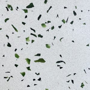 ビールストーン 緑ガラスを入れたサンプル