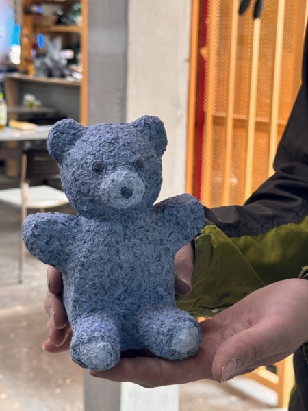 NURU DENIM(塗るデニム)で作った熊のぬいぐるみ