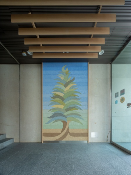 千駄木REC様のオフィスエントランス壁に施工したプラスタル塗り版築