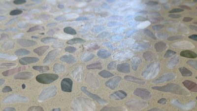 玉石を撒いたようなビールストーン仕上げサンプル