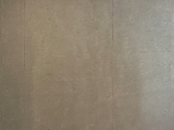 コンクリート打ち放し風仕上げの壁