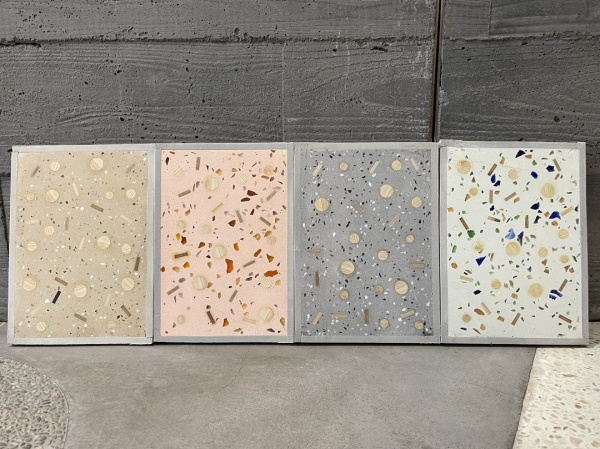 木片入りのビールストーン仕上げサンプル