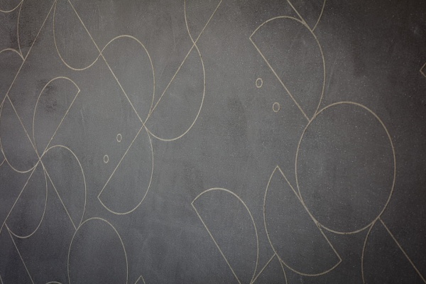 模様が描かれた「風土(FUUDO)」の壁