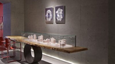 コンクリート打ち放し風仕上げ - ジュエリーショップに施工