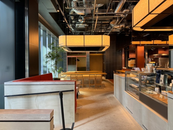 「風土～FUUDO～」で施工した飲食店の壁。飲食店の店内風景