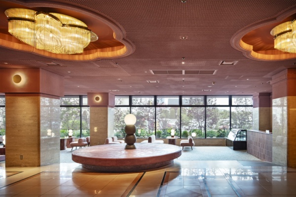 ホテルのテーブルに施工したプラスタル塗り版築