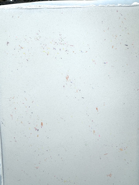 カラーチップを撒いたポリーブルの研磨
