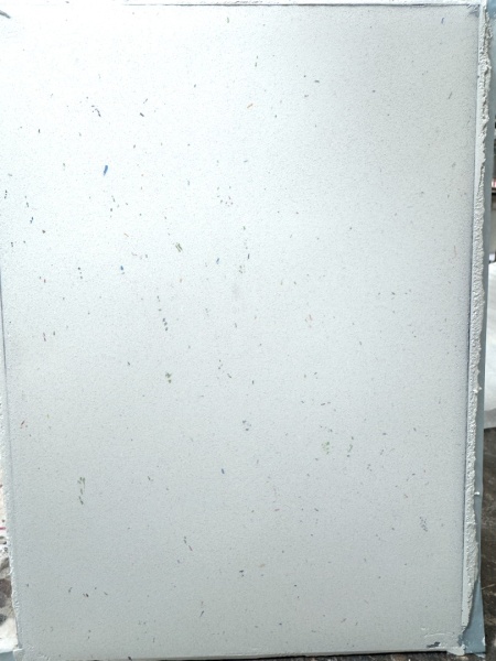 カラーチップを撒いて研磨工程をした後のポリーブルサンプル