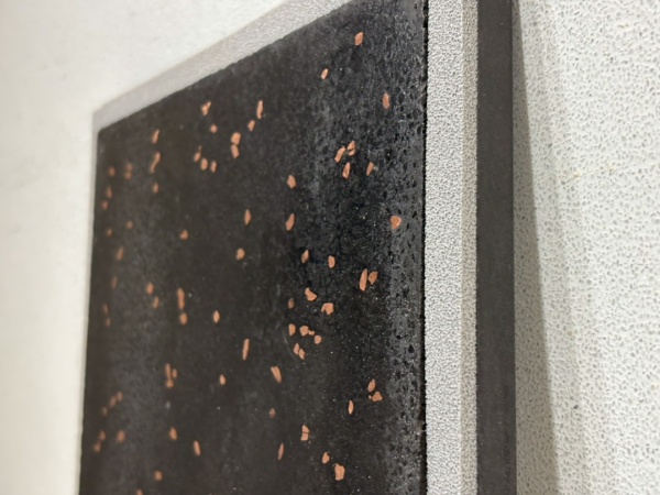 黒のグランツフィニッシュに銅粉を入れた仕上げサンプル